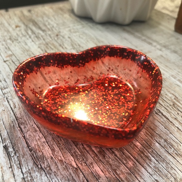 Red Glitter Glam Heart Dish For Jewelry, Rings & Trinkets - Picture 8 of 9